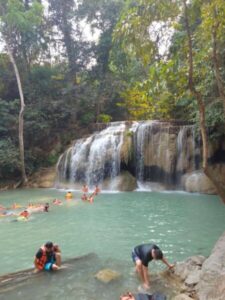 ChalongTransport Travel.com รถเช่าพร้อมคนขับ 13