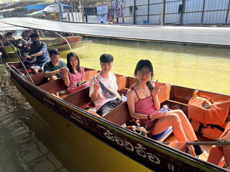 ChalongTransport-Travel.com รถเช่าพร้อมคนขับ (95)